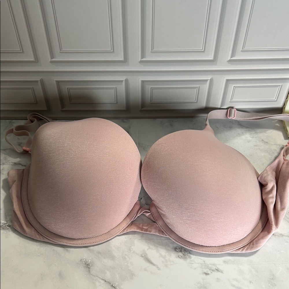 Victoria's Secret Light Pink Bra